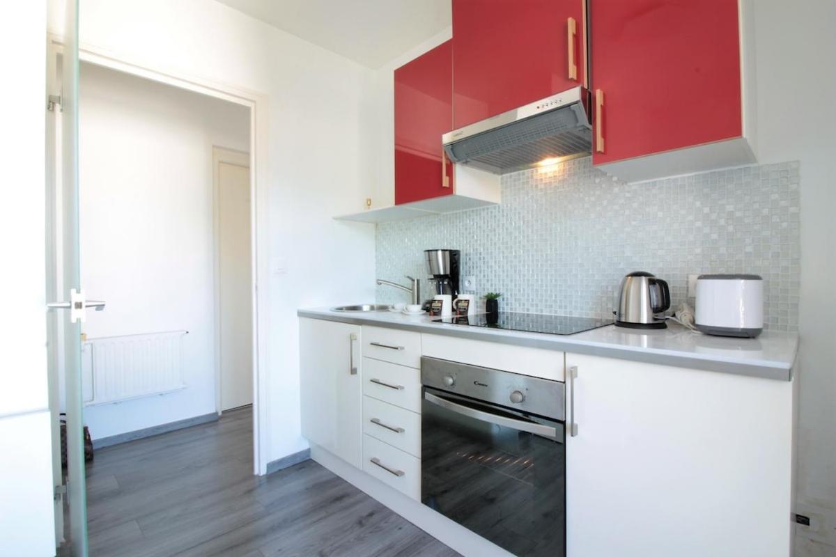 Mont Royal Balcon Et Piscine Apartment อานซี ภายนอก รูปภาพ